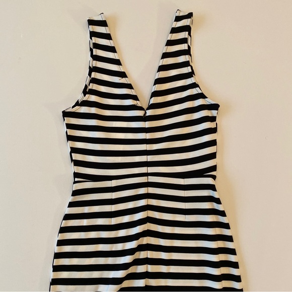nwt//cupcakes & cashmere • striped dress - Picture 5 of 6